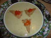 Kartoffelcremesuppe mit Lachskaviar - Rezept