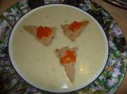 Kartoffelcremesuppe mit Lachskaviar - Rezept