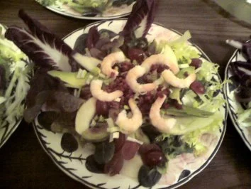 Rezept: Winterliche Blattsalate mit Garnelen Winterliche Blattsalate mit Garnelen - Rezept