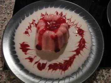 Himbeer-Joghurt-Creme mit Kokos-Vanillesoße - Rezept - Bild Nr. 2