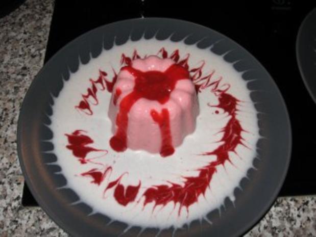 Himbeer-Joghurt-Creme mit Kokos-Vanillesoße - Rezept - kochbar.de Himbeer-Joghurt-Creme mit Kokos-Vanillesoße - Rezept - kochbar.de