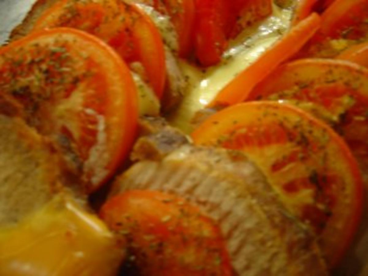 Lachs-Braten vom Schwein mit Käse und Tomaten - Rezept - Bild Nr. 2
