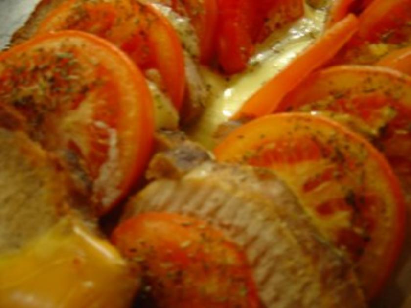 Lachs-Braten vom Schwein mit Käse und Tomaten - Rezept - kochbar.de