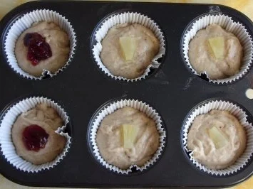 Rezept: Kleingebäck - Überraschungs-Muffins zum 2. Weihnachtsfeiertag ;-) Bild Nr. 2 Kleingebäck - Überraschungs-Muffins zum 2. Weihnachtsfeiertag ;-) - Rezept - Bild Nr. 2