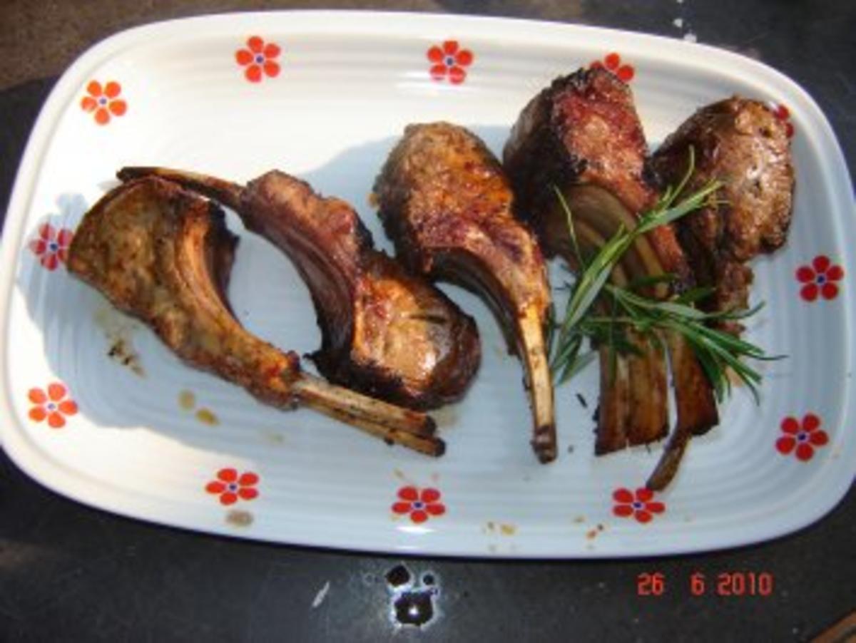 Fleisch :  Lammkarree in Balsamico-Rosmarin-Marinade - Rezept