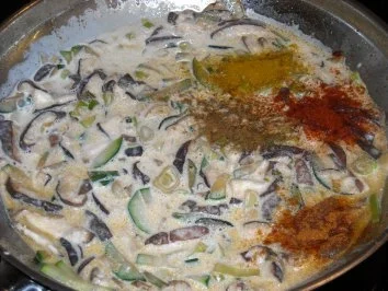 Rezept: Hähnchenpfanne mit Shii-Take-Pilze Bild Nr. 7 Hähnchenpfanne mit Shii-Take-Pilze - Rezept - Bild Nr. 7