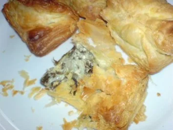 Rezept: Blätterteigtaschen mit Spinat-Frischkäse-Füllung Bild Nr. 2 Blätterteigtaschen mit Spinat-Frischkäse-Füllung - Rezept - Bild Nr. 2