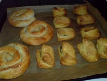 Rezept: Blätterteigtaschen mit Spinat-Frischkäse-Füllung Bild Nr. 10 Blätterteigtaschen mit Spinat-Frischkäse-Füllung - Rezept - Bild Nr. 10