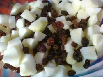 Rezept: Pute mit Apfel-Rosinen-Füllung Bild Nr. 6 Pute mit Apfel-Rosinen-Füllung - Rezept - Bild Nr. 6