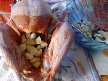 Rezept: Pute mit Apfel-Rosinen-Füllung Bild Nr. 8 Pute mit Apfel-Rosinen-Füllung - Rezept - Bild Nr. 8