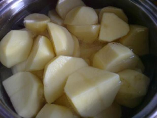 Pute mit Apfel-Rosinen-Füllung - Rezept - kochbar.de