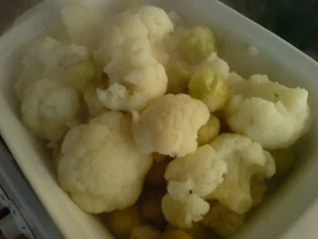 Rezept: Pute mit Apfel-Rosinen-Füllung Bild Nr. 17 Pute mit Apfel-Rosinen-Füllung - Rezept - Bild Nr. 17