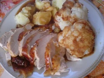 Rezept: Pute mit Apfel-Rosinen-Füllung Bild Nr. 28 Pute mit Apfel-Rosinen-Füllung - Rezept - Bild Nr. 28