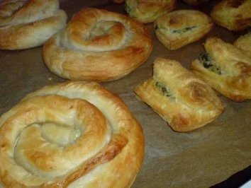 Rezept: Blätterteigschnecken mit Lauch-Käse-Füllung Bild Nr. 11 Blätterteigschnecken mit Lauch-Käse-Füllung - Rezept - Bild Nr. 11