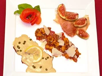 Tris di Antipasti – Carpaccio mit Pfifferlingen, Vitello Tonnato, Schinken mit Feige - Rezept