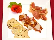 Tris di Antipasti – Carpaccio mit Pfifferlingen, Vitello Tonnato, Schinken mit Feige - Rezept