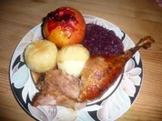 Rezept: Gans auf Klassische Art mit Bratapfel Gans auf Klassische Art mit Bratapfel - Rezept