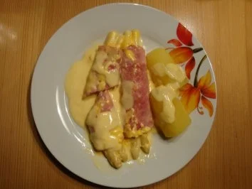 Rezept: Spargel-Schinkenröllchen gratiniert Bild Nr. 2 Spargel-Schinkenröllchen gratiniert - Rezept - Bild Nr. 2