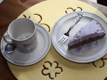 Nussboden mit Preiselberfüllung - Rezept - Bild Nr. 7