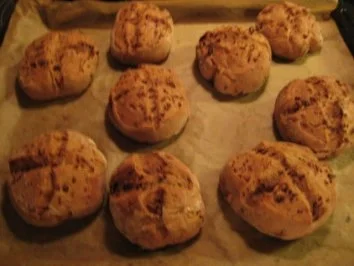 Rezept: Roggenmisch Brötchen mit Bacon - Würfel und Röstzwiebel Bild Nr. 6 Roggenmisch Brötchen mit Bacon - Würfel und Röstzwiebel - Rezept - Bild Nr. 6