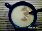 Dessert: Fruchtig-schwipsige weiße Schokosuppe - Rezept