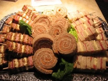 Partybrotspießle und Lachsbrotröllchen - Rezept - Bild Nr. 3