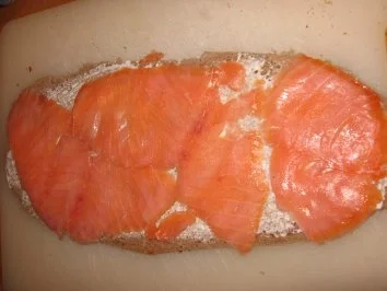 Partybrotspießle und Lachsbrotröllchen - Rezept - Bild Nr. 4