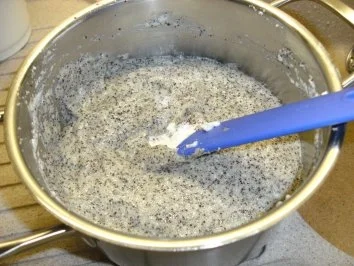 Mohnkuchen mit Stachelbeeren und Streusel - Rezept - Bild Nr. 8