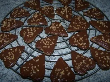 Rezept: Haselnussherzen Bild Nr. 3 Haselnussherzen - Rezept - Bild Nr. 3