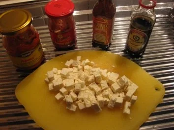 Rezept: Hühnerbrüstchen versinken im Tomaten-Paprikabett Bild Nr. 4 Hühnerbrüstchen versinken im Tomaten-Paprikabett - Rezept - Bild Nr. 4