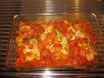 Rezept: Hühnerbrüstchen versinken im Tomaten-Paprikabett Bild Nr. 5 Hühnerbrüstchen versinken im Tomaten-Paprikabett - Rezept - Bild Nr. 5