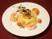 Makarony z krewetkami i zabkowany - Nudeln mit Shrimps und Jakobsmuscheln (Magdalena Brzeska) - Rezept