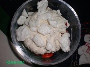 Rezept: Erdbeertraum auf Baiser mit einer Mascarponecreme Bild Nr. 5 Erdbeertraum auf Baiser mit einer Mascarponecreme - Rezept - Bild Nr. 5