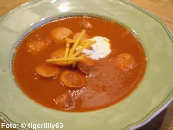 Herzhafte Currywurst-Suppe - Rezept