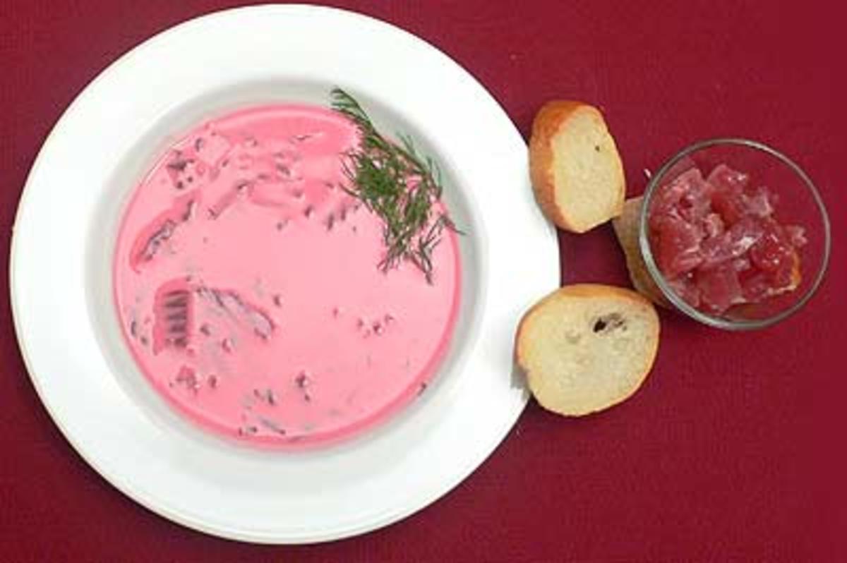 Kalte Rote-Bete-Suppe mit Tunfischtatar - Rezept - kochbar.de