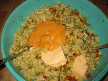 Rezept: Schneckeles Nudelsalat für Silvester Bild Nr. 6 Schneckeles Nudelsalat für Silvester - Rezept - Bild Nr. 6