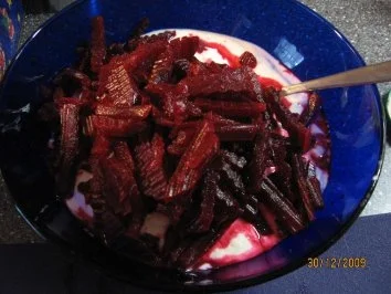 Rezept: Rote Bete Joghurtsoße Yogurtlu Pancar Bild Nr. 4 Rote Bete Joghurtsoße Yogurtlu Pancar - Rezept - Bild Nr. 4