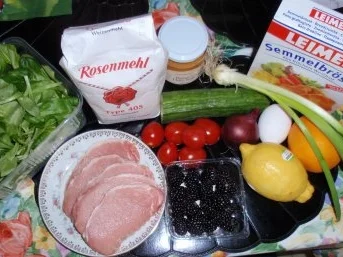 Rezept: Fruchtiger Feldsalat mit panierten Schnitzelchen Bild Nr. 2 Fruchtiger Feldsalat mit panierten Schnitzelchen - Rezept - Bild Nr. 2