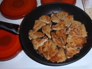 Rezept: Fruchtiger Feldsalat mit panierten Schnitzelchen Bild Nr. 3 Fruchtiger Feldsalat mit panierten Schnitzelchen - Rezept - Bild Nr. 3