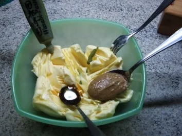 Scharfe Honig-Senf-Butter - Rezept - Bild Nr. 3