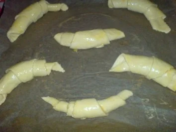 Rezept: Croissants - gefüllt mit Nussnougatcreme oder Milchreis Bild Nr. 9 Croissants - gefüllt mit Nussnougatcreme oder Milchreis - Rezept - Bild Nr. 9