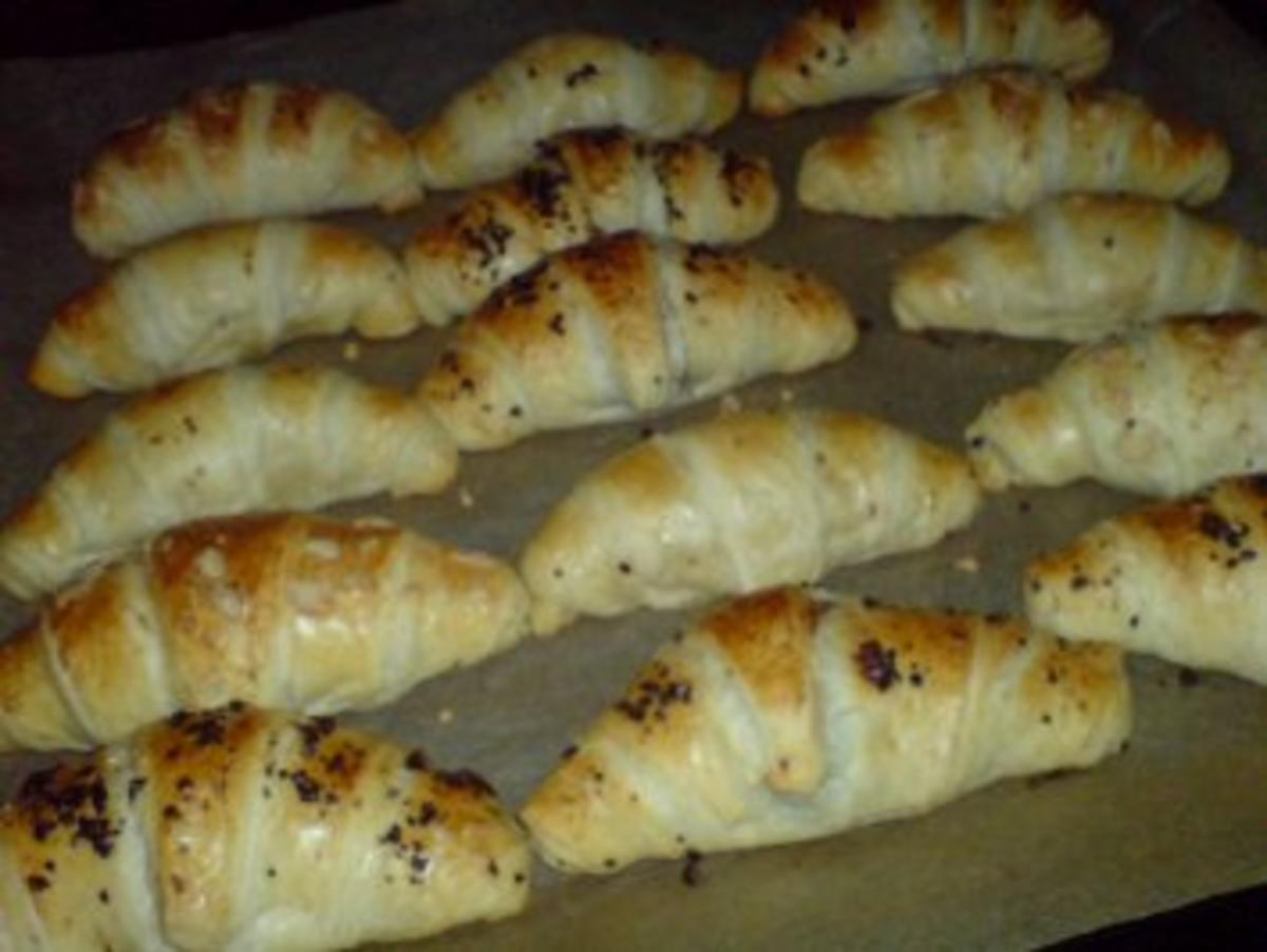 Croissants - gefüllt mit Nussnougatcreme oder Milchreis - Rezept - Bild Nr. 22