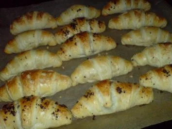 Rezept: Croissants - gefüllt mit Nussnougatcreme oder Milchreis Bild Nr. 22 Croissants - gefüllt mit Nussnougatcreme oder Milchreis - Rezept - Bild Nr. 22