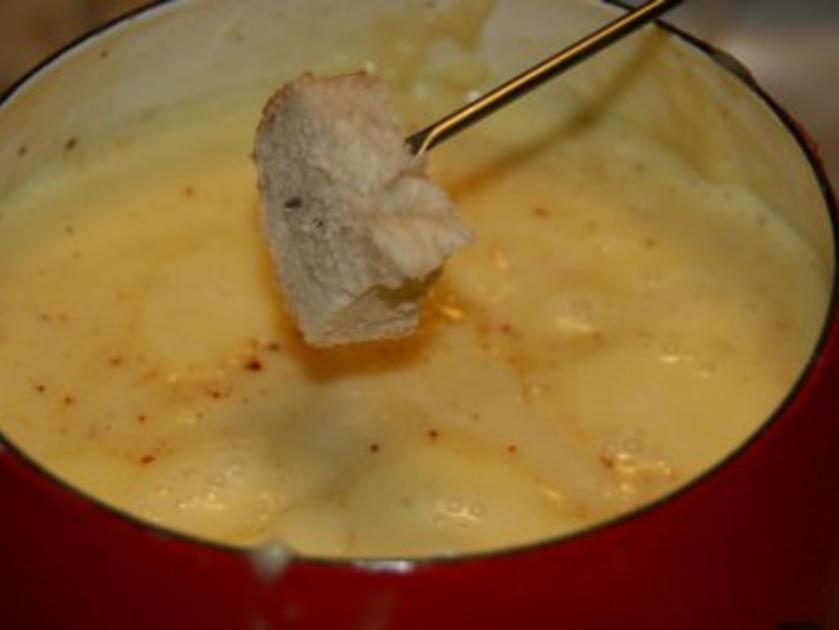 Käsefondue nach Schweizer Art - Rezept - kochbar.de