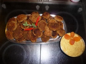 Chilihackbällchen mit Aprikosensenf - Rezept