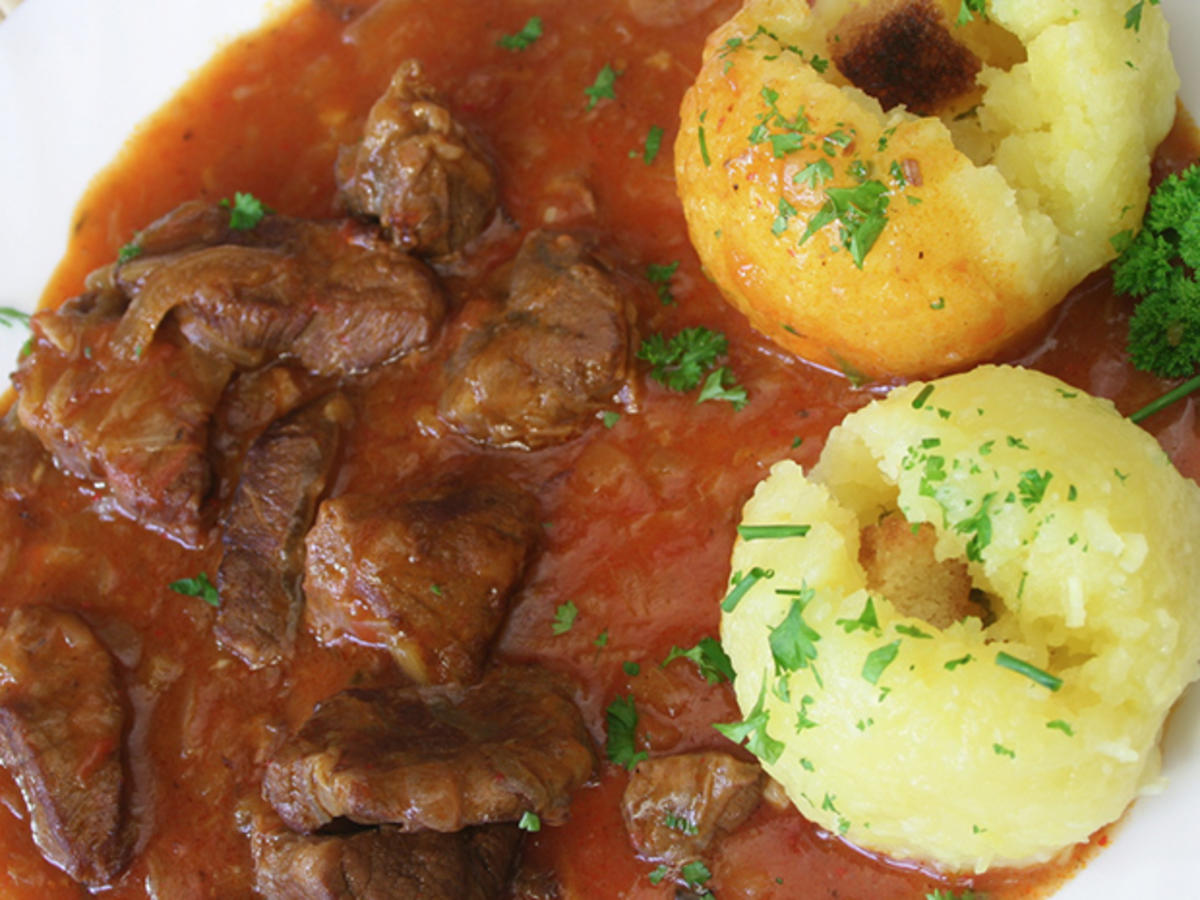 Hirschgulasch Klassisch - Rezept mit Bild - kochbar.de