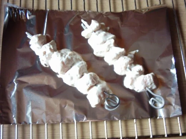 Hähnchenspieße aus dem Kräuterbad - Rezept - Bild Nr. 3