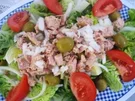 Rezept: Großer Salat mit Thunfisch und Zwiebeln Großer Salat mit Thunfisch und Zwiebeln - Rezept