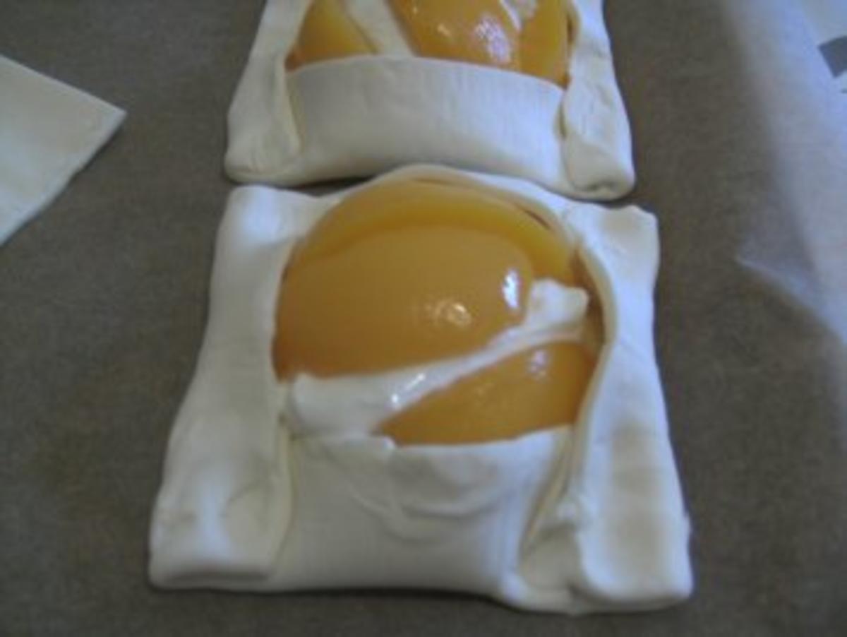 Versunkene Pfirsiche im Quark - Crem - Bett - - Rezept - Bild Nr. 3