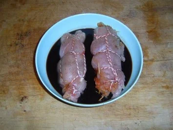 Gefüllte Hühnerbrüstchen mit Schmorgemüse in einer Lauchrolle. - Rezept - Bild Nr. 11